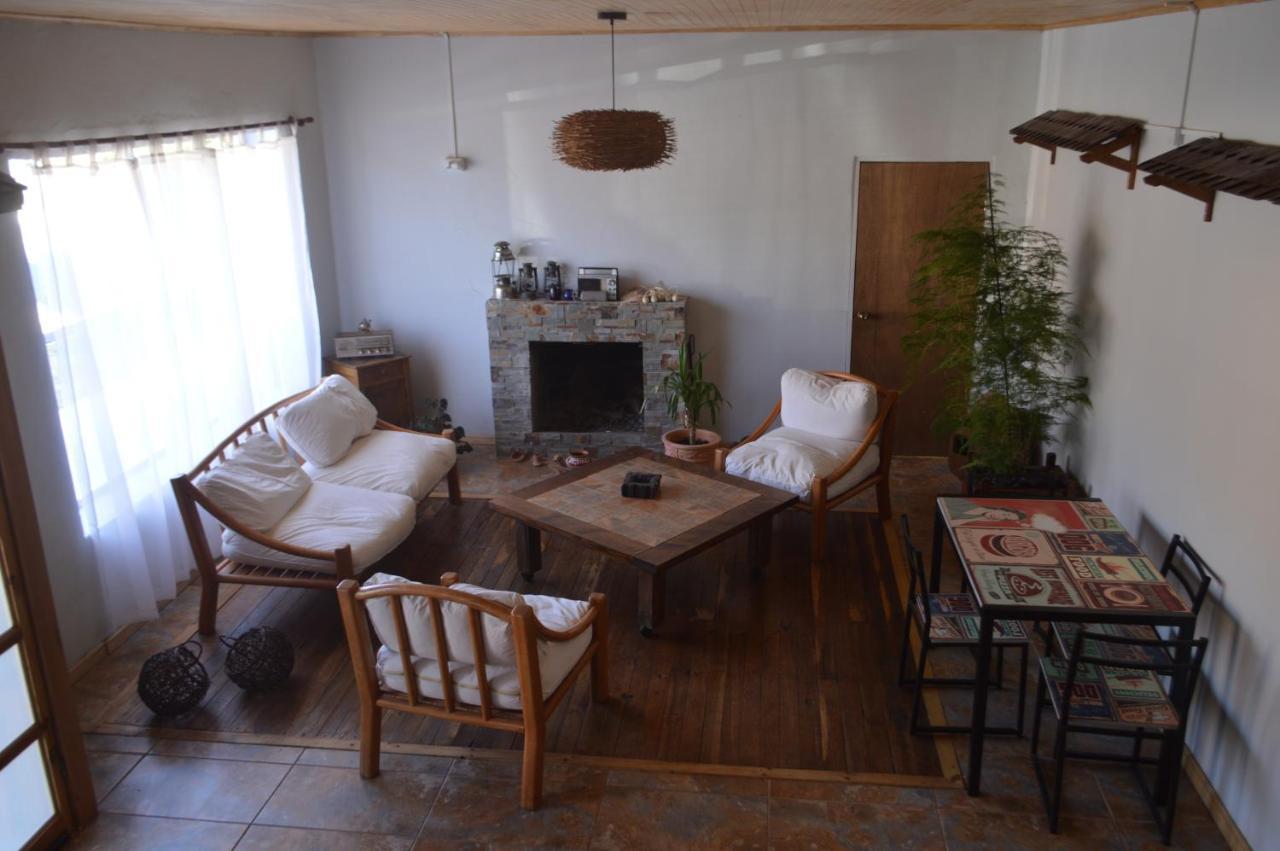 Hostal Y Cabanas Vientos Del Sur Puerto Ingeniero Ibanez Exterior foto
