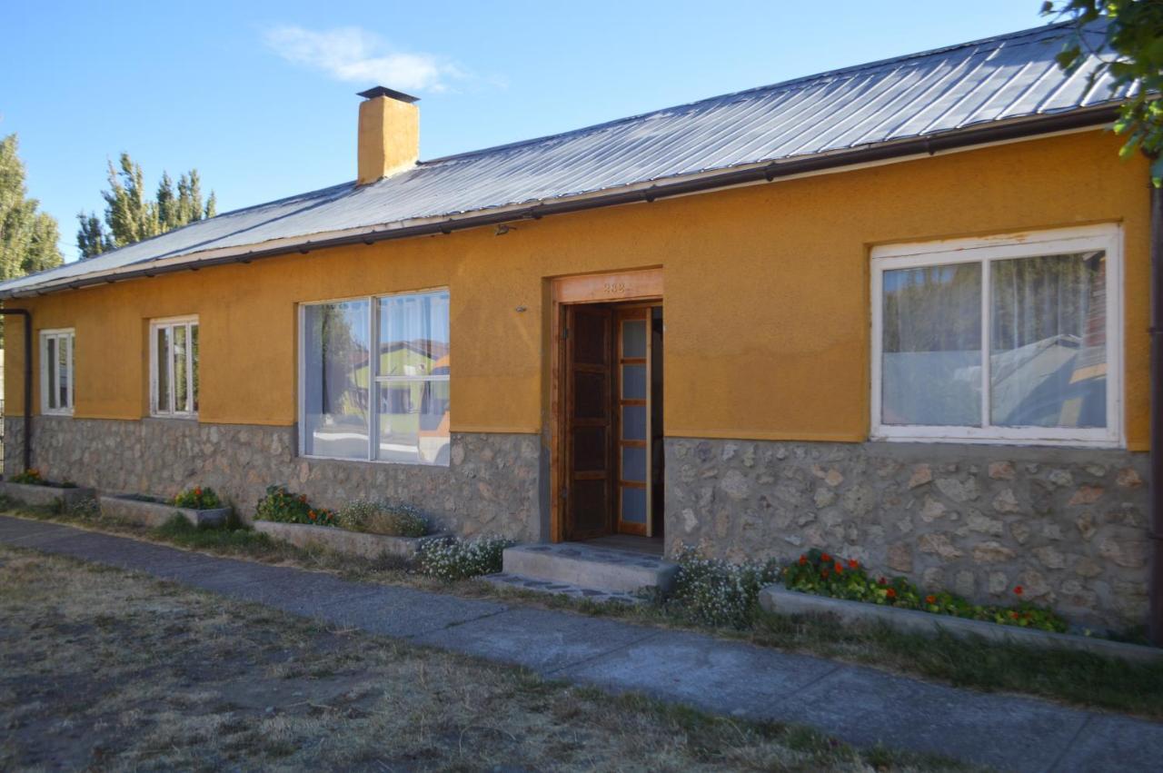 Hostal Y Cabanas Vientos Del Sur Puerto Ingeniero Ibanez Exterior foto